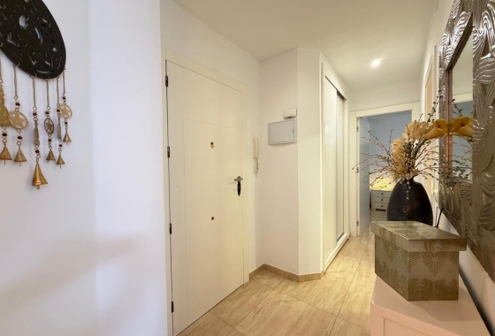 Herverkoop - Appartement / flat - Torrevieja - Paseo Maritimo