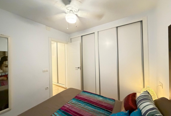 Herverkoop - Appartement / flat - Torrevieja - Paseo Maritimo