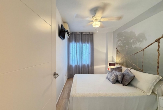 Herverkoop - Appartement / flat - Torrevieja - Paseo Maritimo