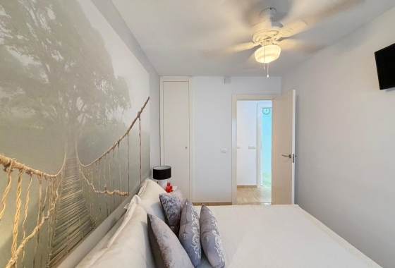 Herverkoop - Appartement / flat - Torrevieja - Paseo Maritimo