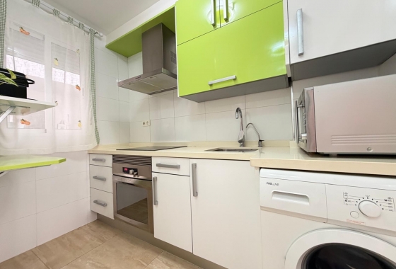 Herverkoop - Appartement / flat - Torrevieja - Paseo Maritimo