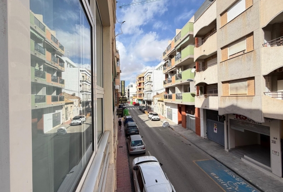 Herverkoop - Appartement / flat - Torrevieja - Paseo Maritimo