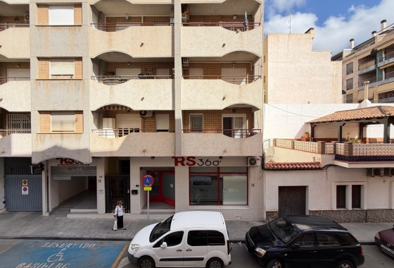 Herverkoop - Appartement / flat - Torrevieja - Paseo Maritimo