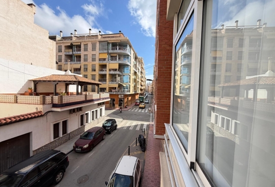 Herverkoop - Appartement / flat - Torrevieja - Paseo Maritimo