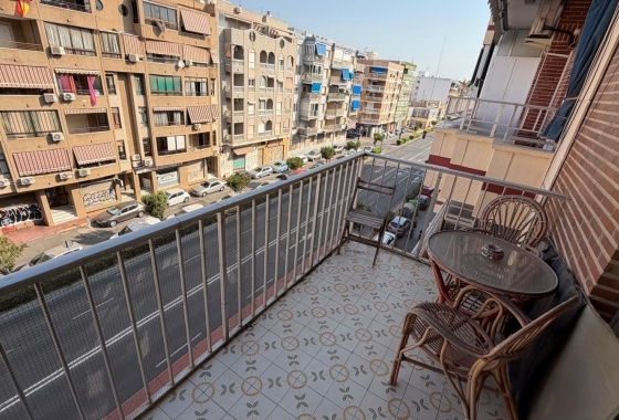 Herverkoop - Appartement / flat - Torrevieja - Acequion