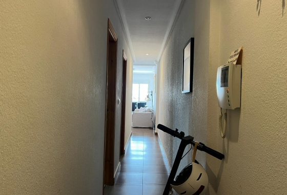 Herverkoop - Appartement / flat - Torrevieja - Centro