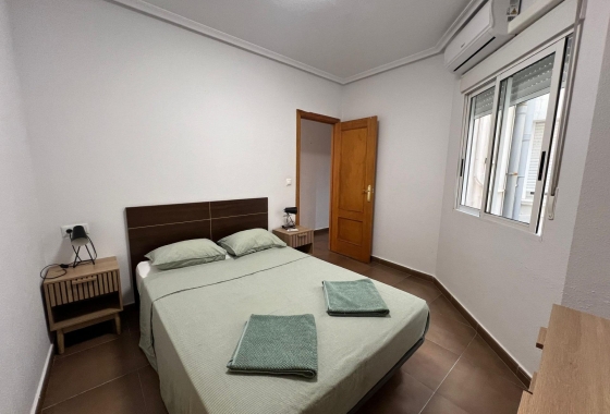 Herverkoop - Appartement / flat - Torrevieja - Centro