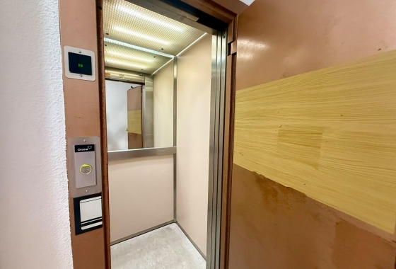 Herverkoop - Appartement / flat - Torrevieja - Playa del Cura