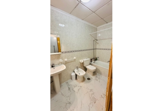 Wiederverkauf - Wohnung - Torrevieja - Acequion
