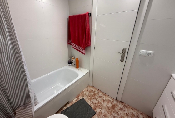 Herverkoop - Appartement / flat - Torrevieja - Playa de los Locos