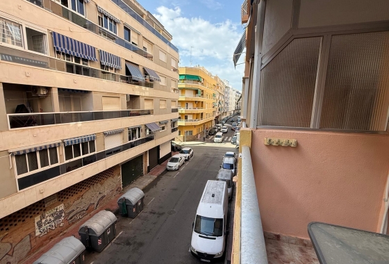 Herverkoop - Appartement / flat - Torrevieja - Playa de los Locos