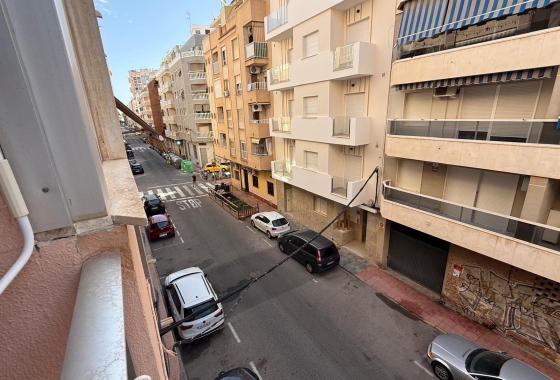 Herverkoop - Appartement / flat - Torrevieja - Playa de los Locos