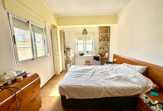 Herverkoop - Appartement / flat - Torrevieja - Estacion De Autobuses