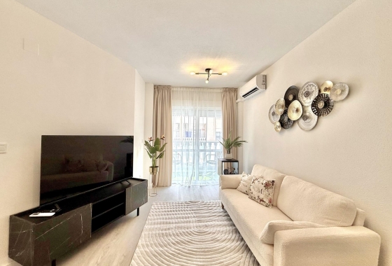 Herverkoop - Appartement / flat - Torrevieja - Playa del Cura
