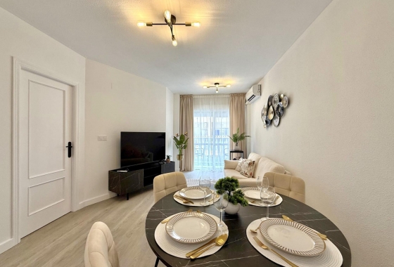 Herverkoop - Appartement / flat - Torrevieja - Playa del Cura