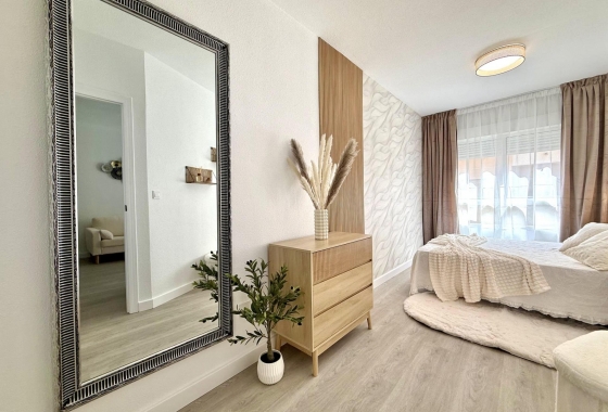 Herverkoop - Appartement / flat - Torrevieja - Playa del Cura