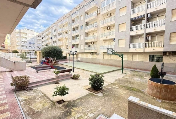Herverkoop - Appartement / flat - Torrevieja - Playa del Cura