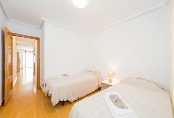 Herverkoop - Appartement / flat - Torrevieja - Playa del Cura