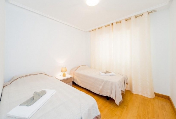 Herverkoop - Appartement / flat - Torrevieja - Playa del Cura