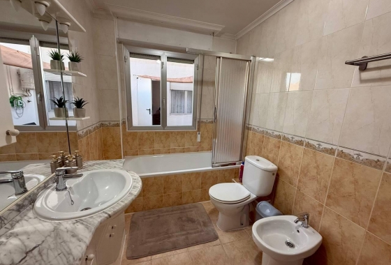 Wiederverkauf - Wohnung - Torrevieja - Playa del Cura