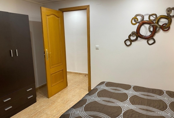 Herverkoop - Appartement / flat - Torrevieja - Estacion De Autobuses