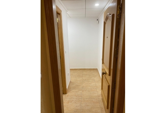 Herverkoop - Appartement / flat - Torrevieja - Estacion De Autobuses