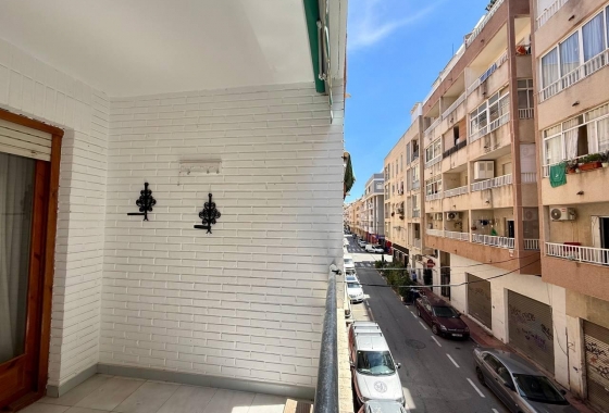 Herverkoop - Appartement / flat - Torrevieja - Playa del Cura
