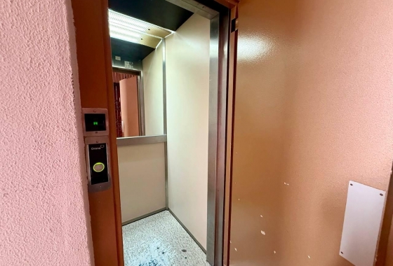 Herverkoop - Appartement / flat - Torrevieja - Playa del Cura