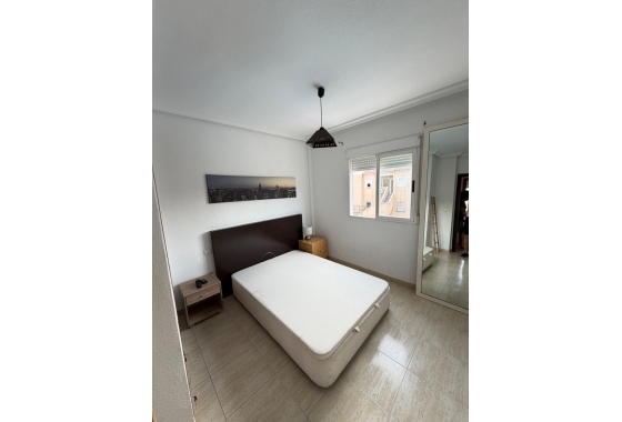 Reventa - Apartamento / piso - Torrevieja - Centro
