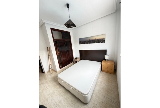 Reventa - Apartamento / piso - Torrevieja - Centro