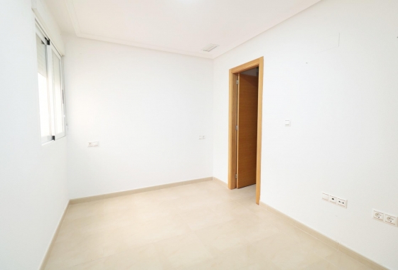 Herverkoop - Appartement / flat - Torrevieja - Acequion