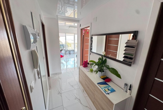 Herverkoop - Appartement / flat - Torrevieja - Zona Los Frutales