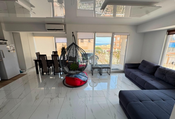 Herverkoop - Appartement / flat - Torrevieja - Zona Los Frutales