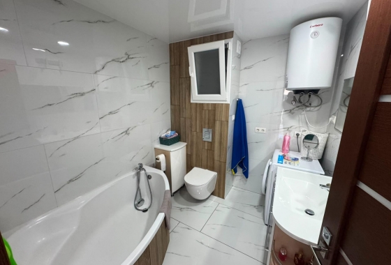 Herverkoop - Appartement / flat - Torrevieja - Zona Los Frutales