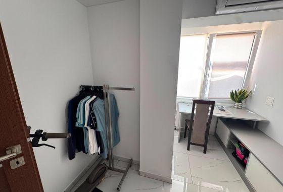 Herverkoop - Appartement / flat - Torrevieja - Zona Los Frutales