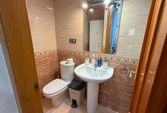 Återförsäljning - Lägenhet / lägenhet - Torrevieja