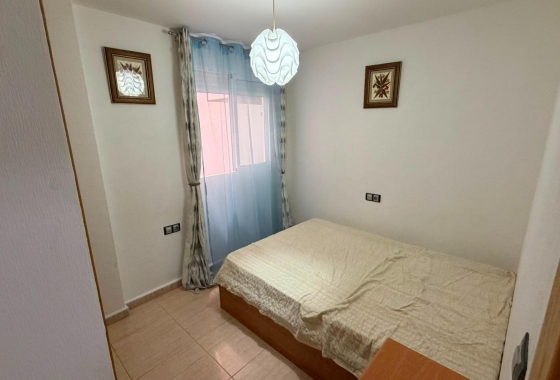Återförsäljning - Lägenhet / lägenhet - Torrevieja