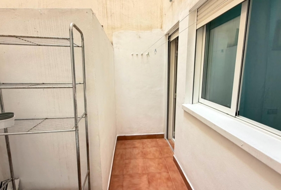 Återförsäljning - Lägenhet / lägenhet - Torrevieja