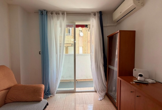 Återförsäljning - Lägenhet / lägenhet - Torrevieja