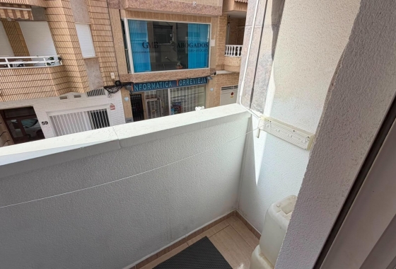 Återförsäljning - Lägenhet / lägenhet - Torrevieja