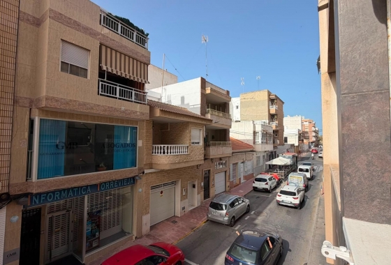 Återförsäljning - Lägenhet / lägenhet - Torrevieja