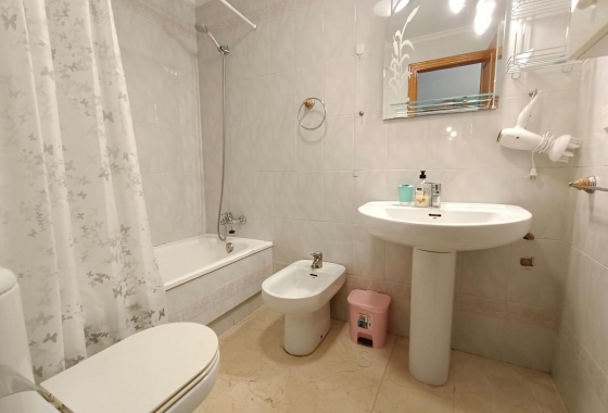 Herverkoop - Appartement / flat - Torrevieja - Playa de los Locos