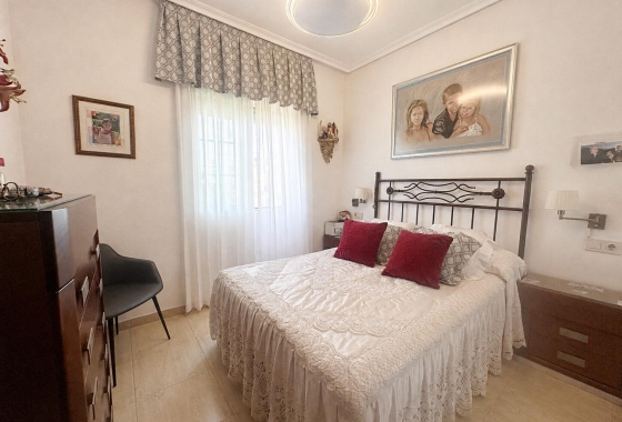 Herverkoop - Bungalow - Torrevieja - aguas nuevas