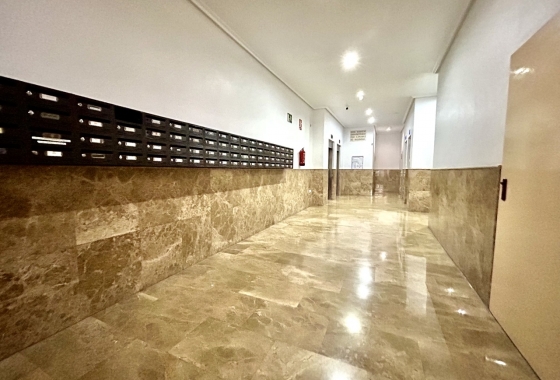Herverkoop - Appartement / flat - Torrevieja - Costa Blanca