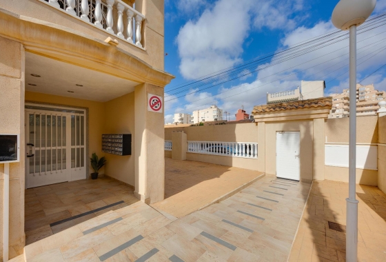 Resale - Apartment / flat - Torrevieja - Nueva Torrevieja
