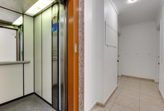 Resale - Apartment / flat - Torrevieja - Nueva Torrevieja