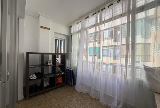 Resale - Apartment / flat - Torrevieja - Playa del Cura