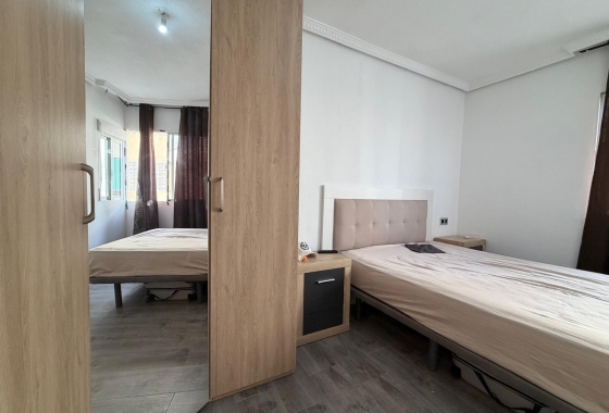 Resale - Apartment / flat - Torrevieja - Playa del Cura