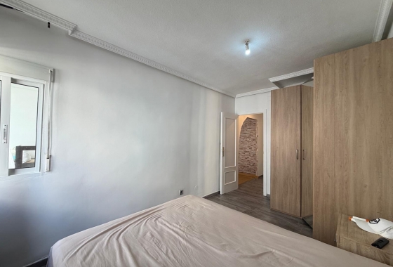 Resale - Apartment / flat - Torrevieja - Playa del Cura