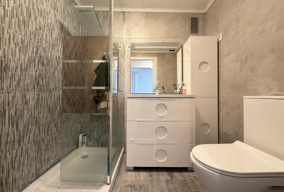 Resale - Apartment / flat - Torrevieja - Playa del Cura